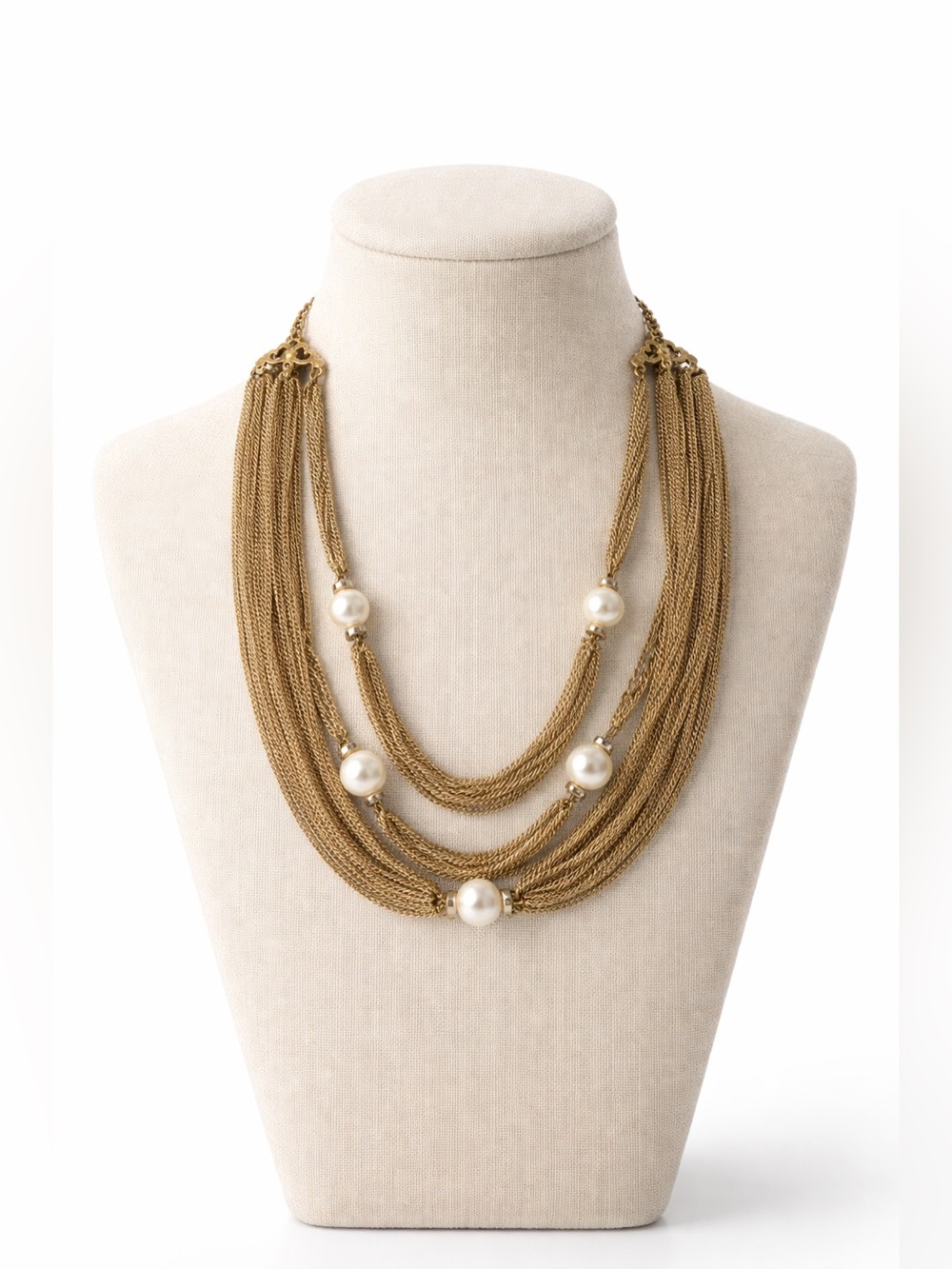 Elegant Gold and Pearl Necklace